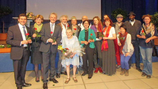 Rosenmädchens 70er Künstler aus allen 5 Kontinenten feierten mit Gerlinde Zickler die Präsentation des Projektes 